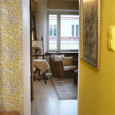 Yellow Beauty In Location! Apartman *