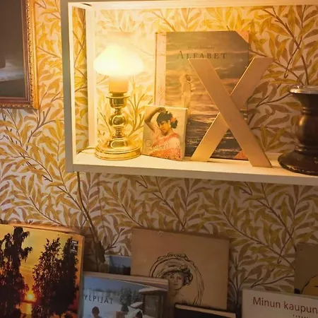 Apartment Yellow Beauty In Location! *