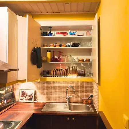 Apartment Yellow Beauty In Location! Helsinki